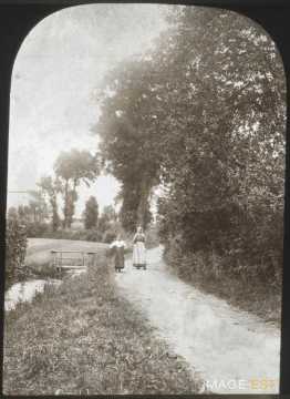 Paysanne et enfant (Sainte-Marguerite)
