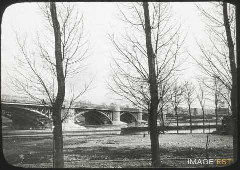 Pont de chemin de fer (Pont-Saint-Vincent)