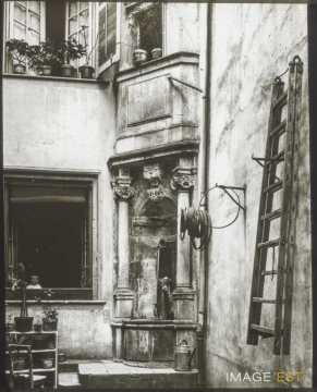 Puits de la Renaissance (Toul)