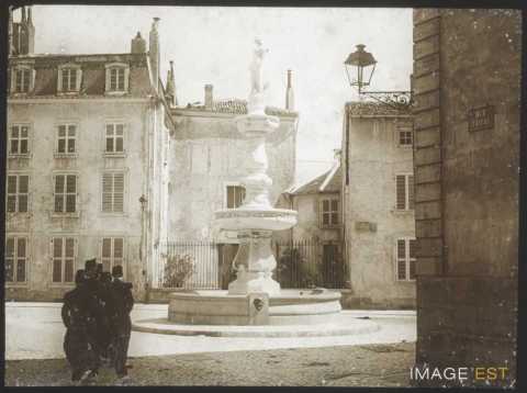 Fontaine Curel (Toul)