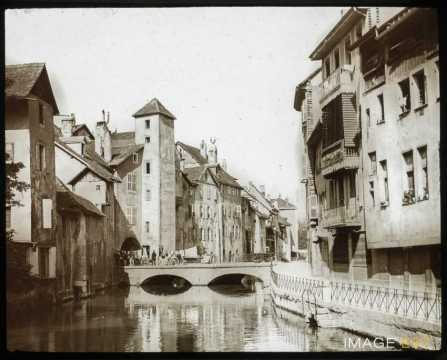 Canal du Thiou (Annecy)