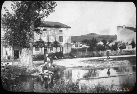 Militaires pêchant ( Ville-sur-Illon)