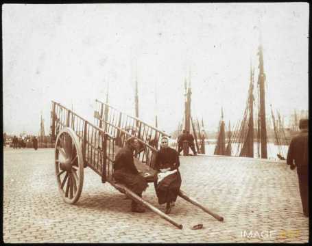 Couple sur une charrette (Le Tréport)