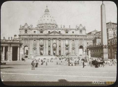 Place et basilique Saint-Pierre (Cité du Vatican)