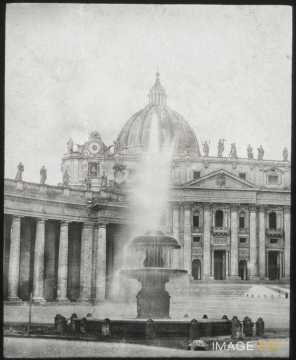 Fontaine (Cité du Vatican)