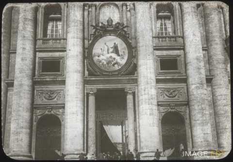 Médaillon des canonisations (Cité du Vatican)