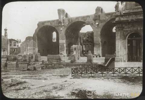 Basilique de Maxence et Constantin (Rome)