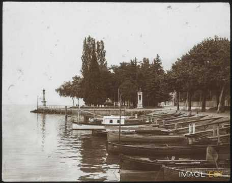 Port et phare (Évian-les-Bains)