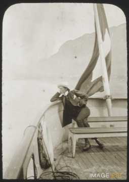 Jacques Riston sur un bateau (Interlaken)