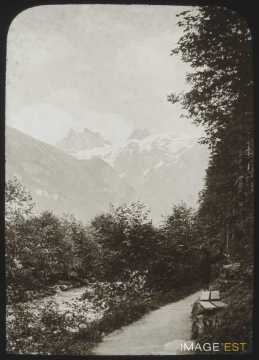 Chemin et cours d'eau (Suisse)