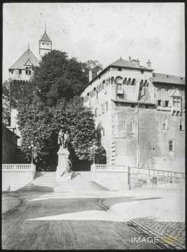 Monument à Joseph et Xavier de Maistre (Chambéry)