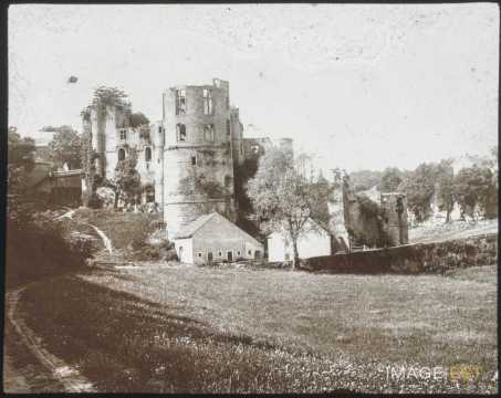 Ruines du château (Beaufort)