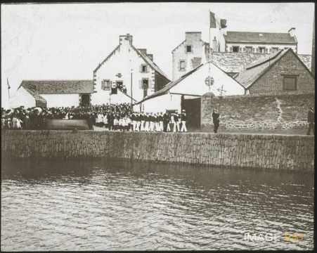 Procession religieuse (Douarnenez)