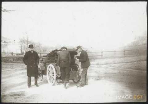 Automobile en panne (Lay-Saint-Christophe)