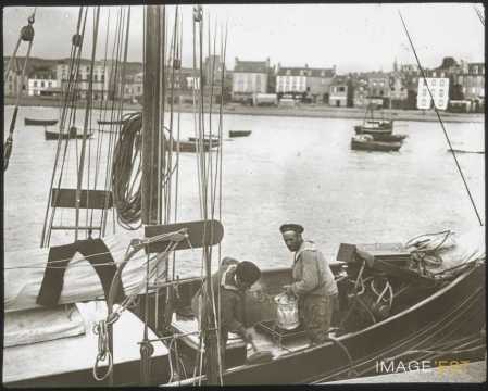 Pêcheurs (Saint-Quay-Portrieux)