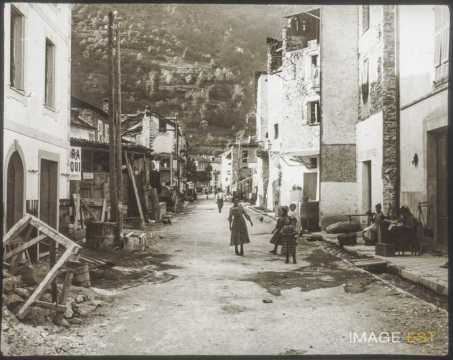 Grande rue (Saint-Sauveur-sur-Tinée)