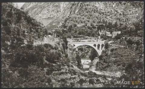 Pont (Saint-Jean la Rivière)