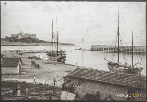 Port (Antibes)
