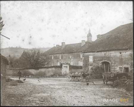 Ferme et clocher (Outremécourt)