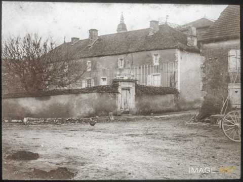 Immeuble (Outremécourt)