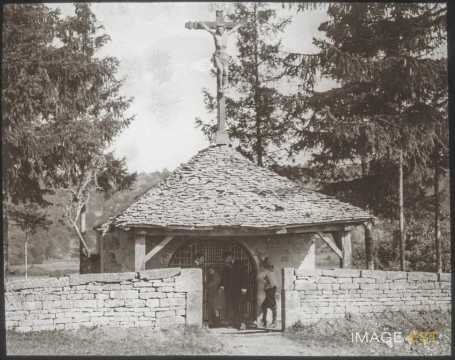 Chapelle (Pompierre)