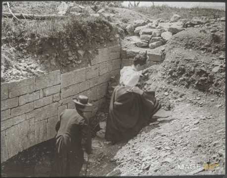 Dans les ruines de La Mothe (Outremécourt)