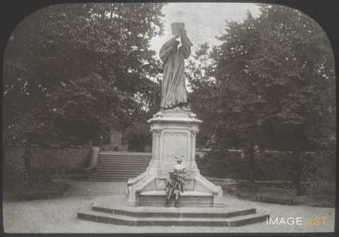 Statue de Guillaume Farel (Neuchâtel)