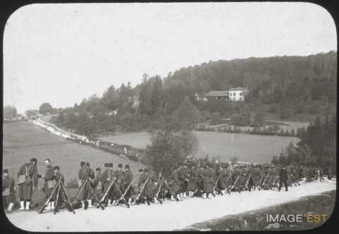 Revue militaire (Malzéville)