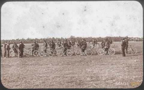 Revue militaire (Malzéville)