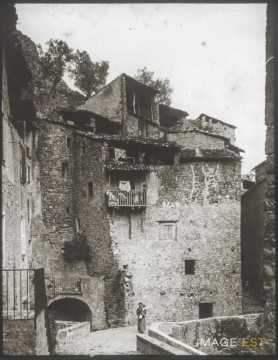 Entrée du village (Touët-sur-Var)