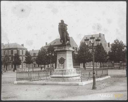 Statue d'Étienne Méhul (Givet)