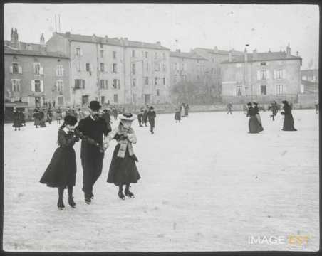 Patineurs au pont d'Essey (Nancy)