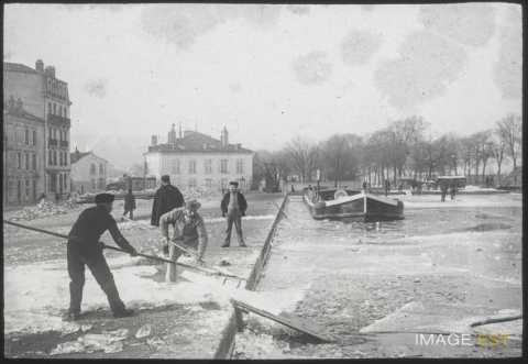 Abattage de la glace (Nancy)