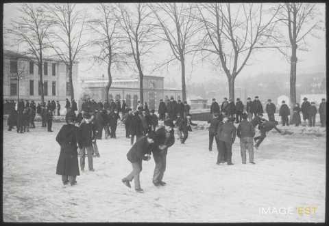 Patineurs sur le canal (Nancy)