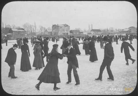 Patineurs au pont d'Essey (Nancy)