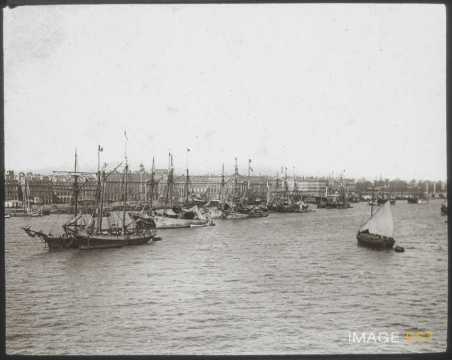 Bateaux à voiles sur la Garonne (Bordeaux)