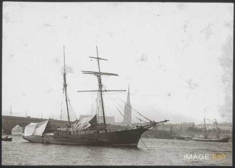 Bateau (Bordeaux)