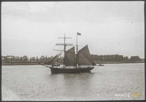 Voilier (Bordeaux)