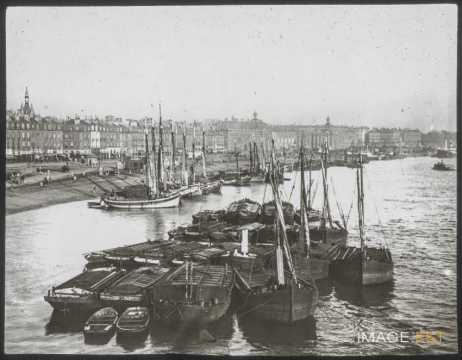 Port fluvial (Bordeaux)