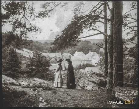 Promeneuses (Bagnoles-de-l'Orne)
