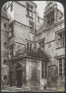 Hôtel de Than (Caen)
