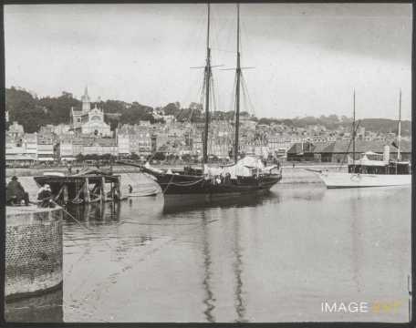 Port et quais (Trouville-sur-Mer)