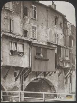 Habitations