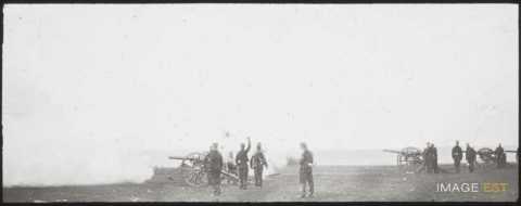 Tir d'une batterie d'artillerie (Ville-sur-Illon ?)