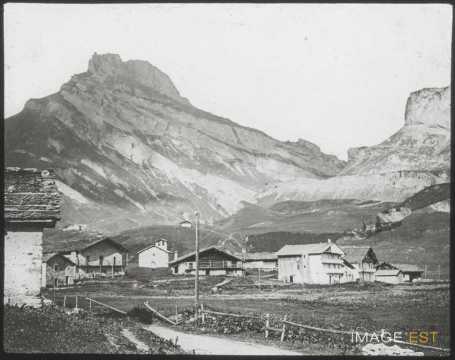 Roselend et le Rocher du Vent (Beaufort)