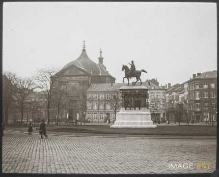 Statue de Charlemagne (Liège)