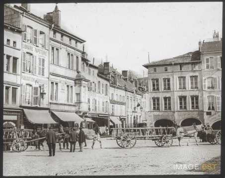 Place des Vosges (Épinal)