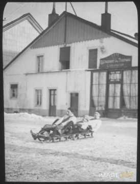 Hommes en bobsleigh (Gérardmer)