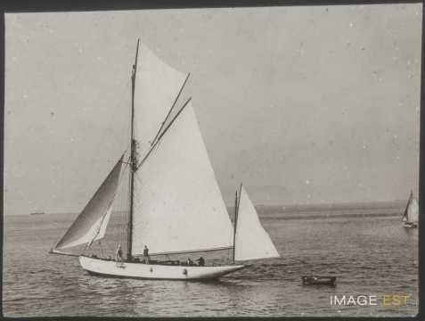 Yacht (Le Havre)