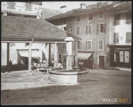 Place de village (Bourg-Saint-Maurice)